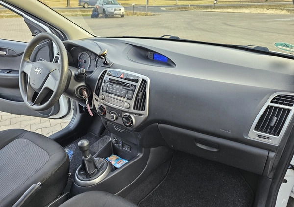 Hyundai i20 cena 25900 przebieg: 140000, rok produkcji 2014 z Lipiany małe 529